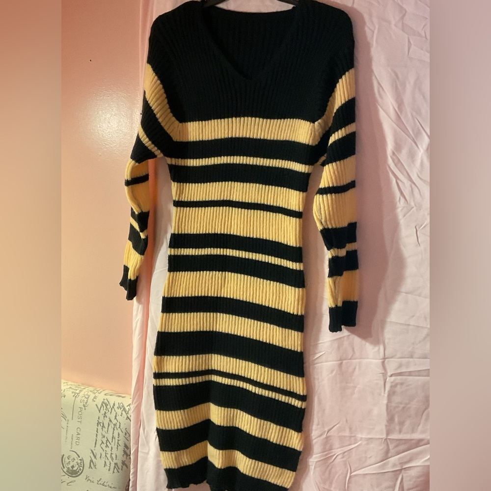 SHEIN Black and Yellow Striped Long Sleeve Dress